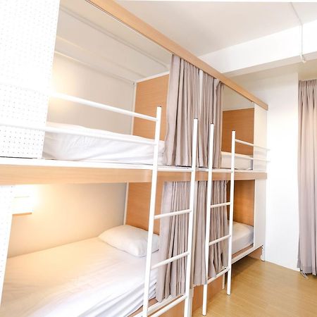 Simple To Sleep Hostel Bangkok Luaran gambar
