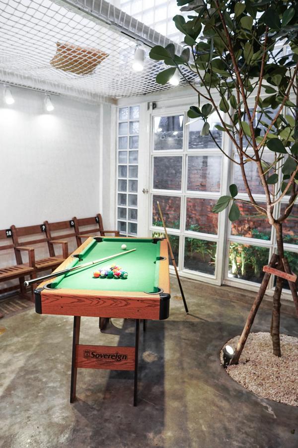 Simple To Sleep Hostel Bangkok Luaran gambar