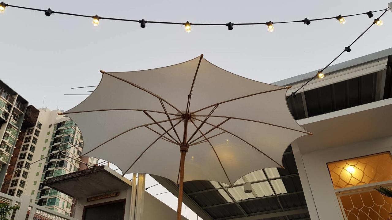 Simple To Sleep Hostel Bangkok Luaran gambar