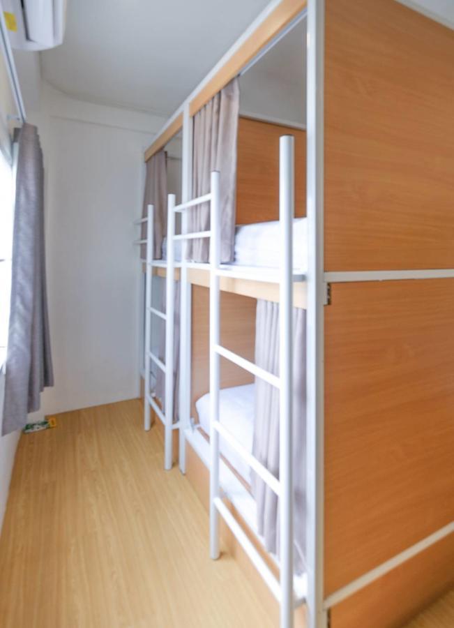Simple To Sleep Hostel Bangkok Luaran gambar