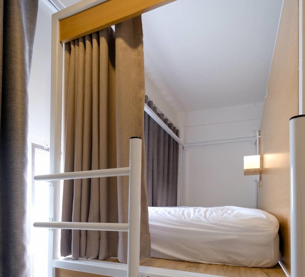 Simple To Sleep Hostel Bangkok Luaran gambar
